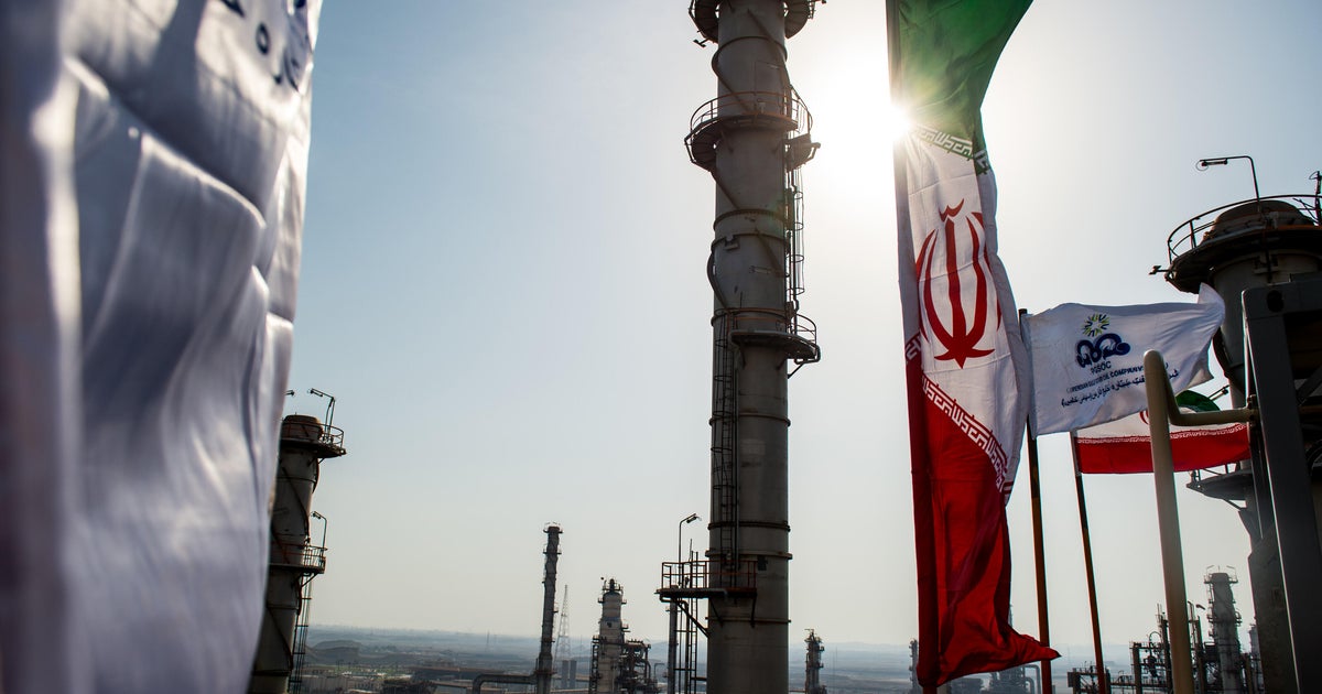 Oil prices soar as U.S. insists Strait of Hormuz is open amid ongoing attacks