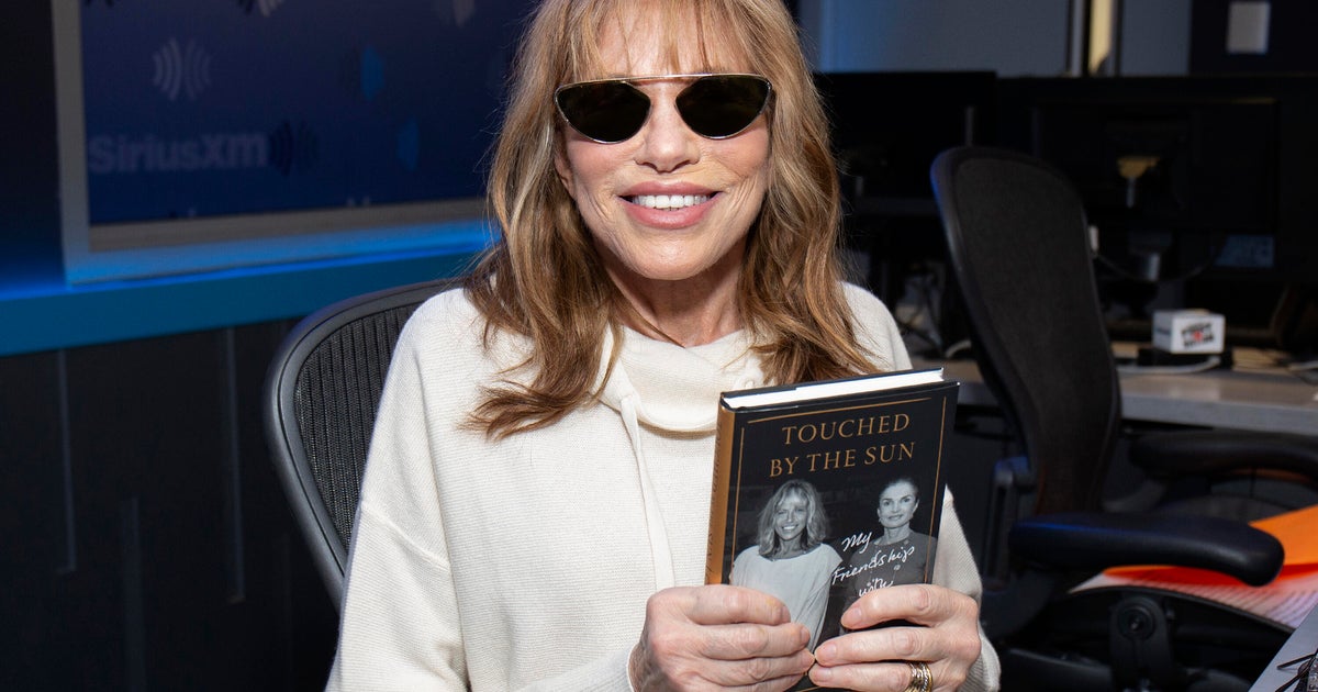 Carly Simon reveals Parkinson's diagnosis: "Learning how to live with it"
