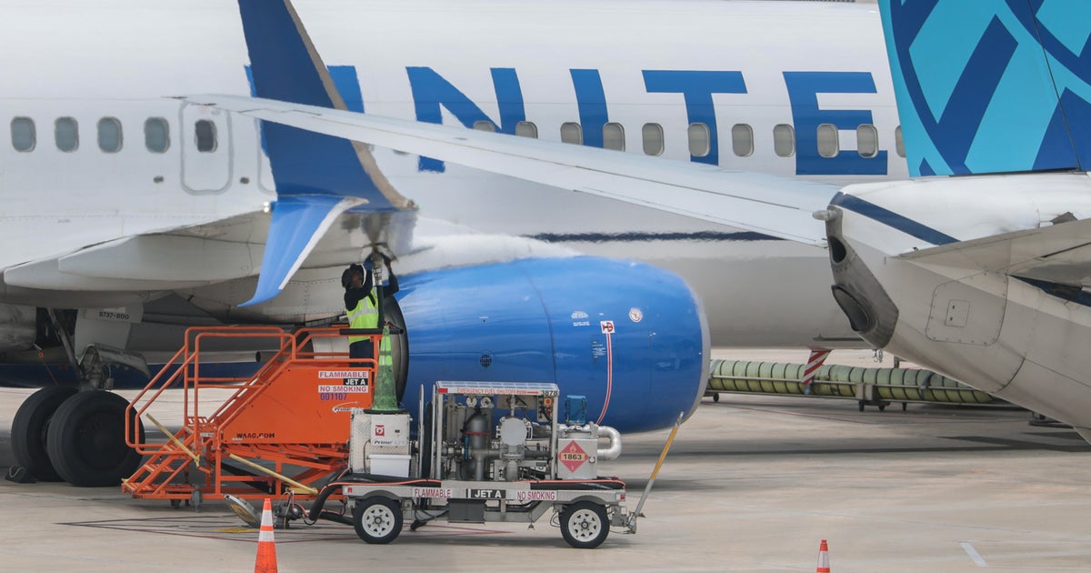 United Airlines anticipates $6 billion in added fuel costs
