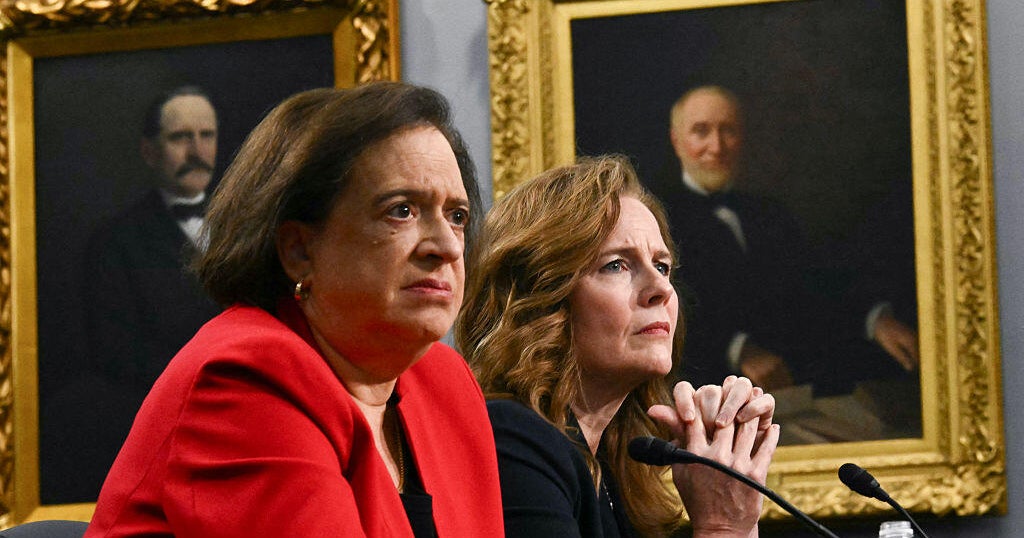 Supreme Court pushes Congress for more security: "Threats have come very close"