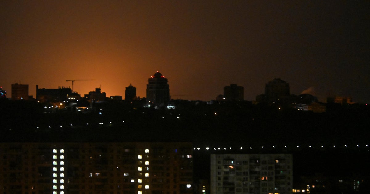 Russia launches deadly, massive ballistic missile attack in Kyiv, Ukraine