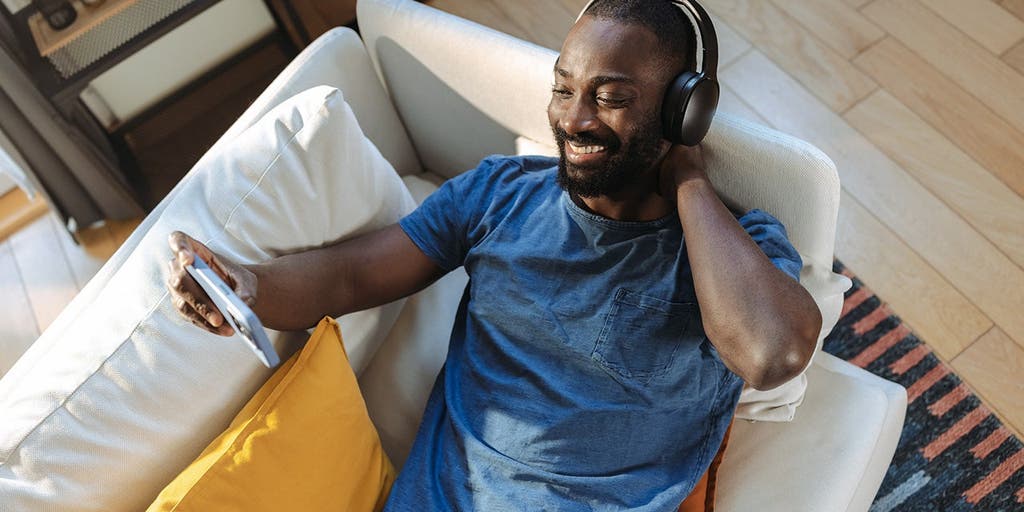 Tiny microphones, fake podcast ads and AI videos are everything wrong with online videos