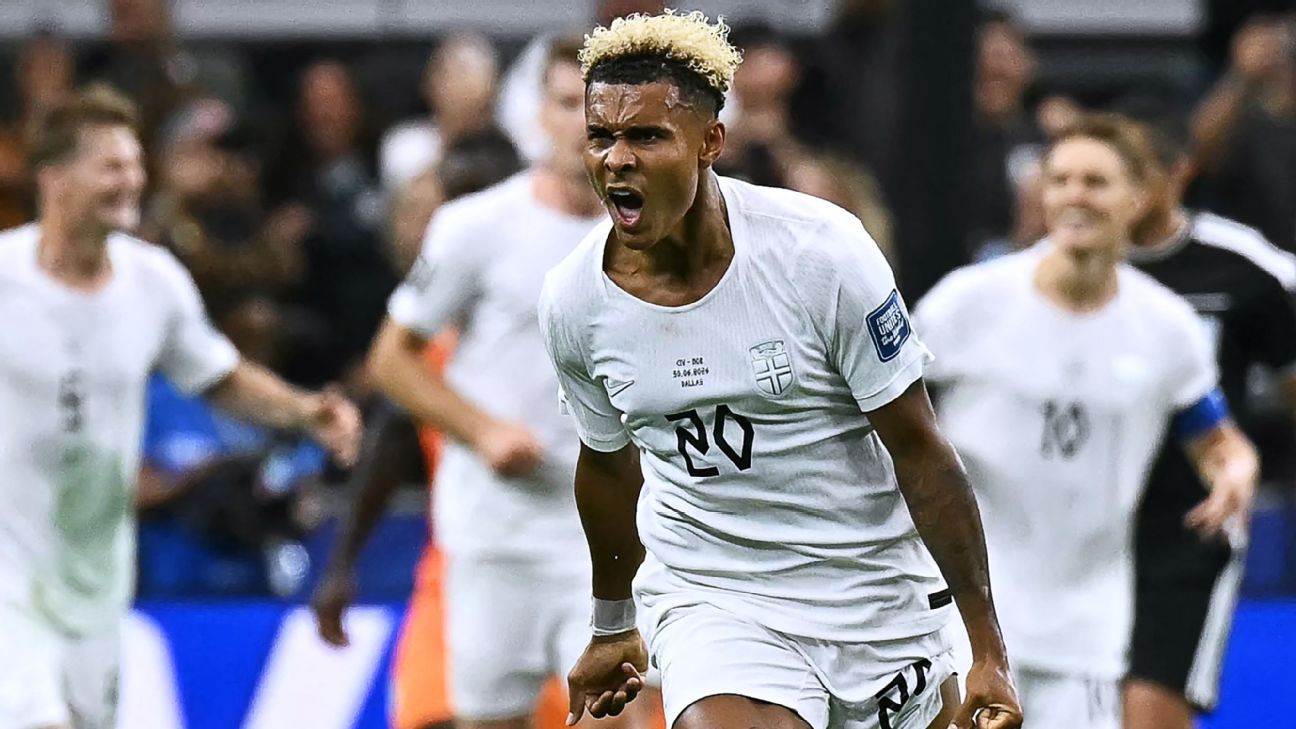 Transfer rumors, news: Arsenal, Spurs to battle ov…