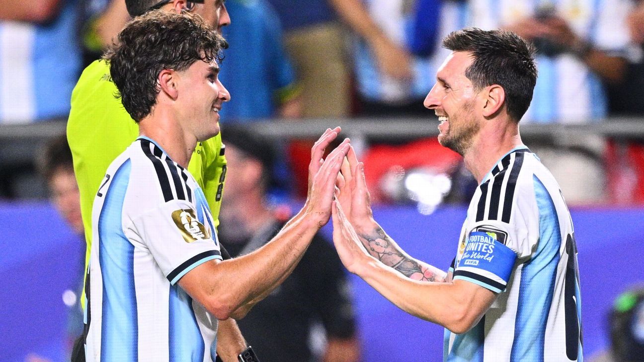 Magic from Julián Álvarez, not Lionel Messi, sees …