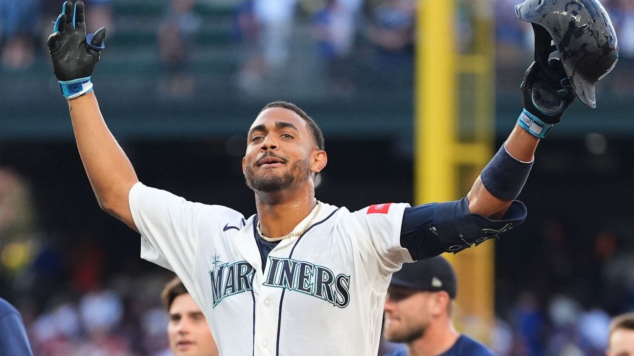 Rodriguez has game-winning RBI in return for M's