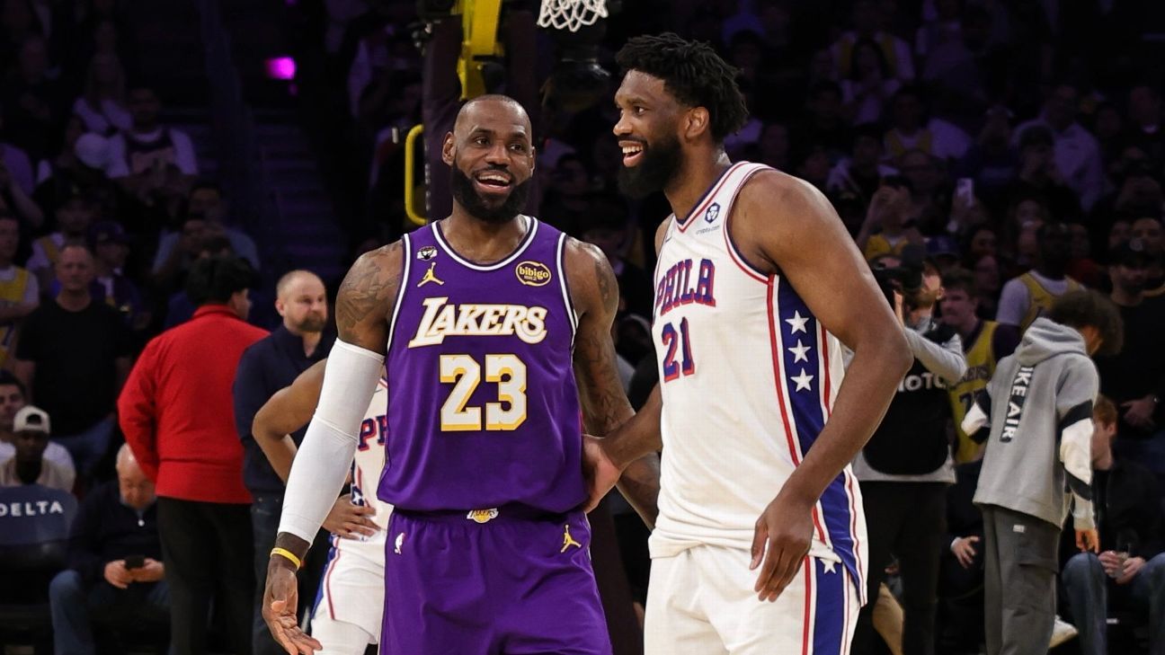 📸 Sports world reacts to LeBron's big move