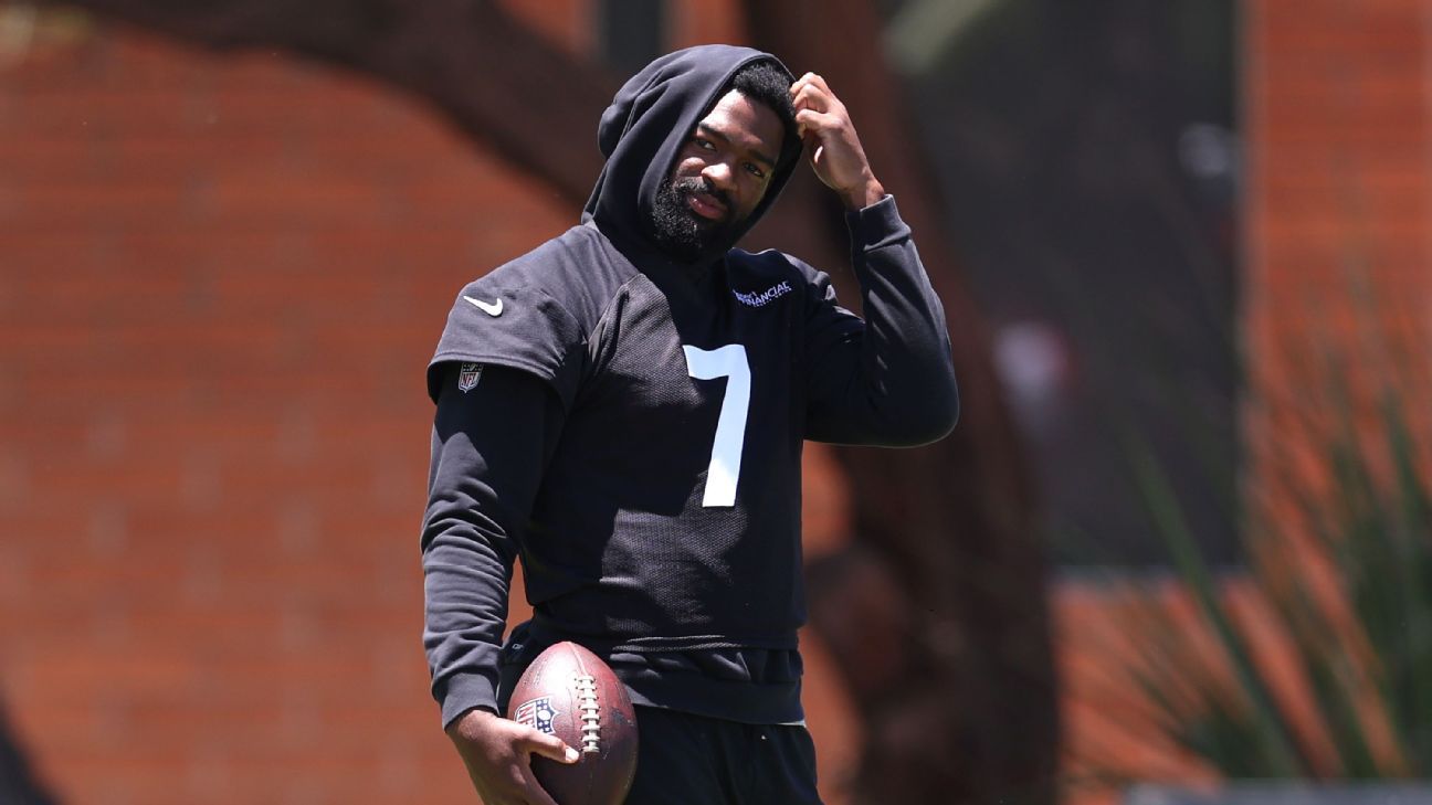 Cards' Brissett practices amid 'productive' talks