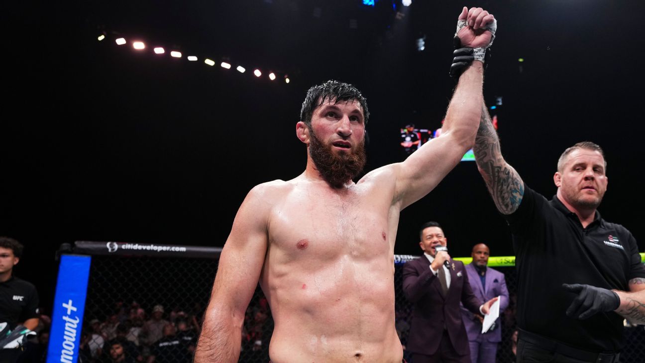 Ankalaev dominates Guskov in bounce-back win