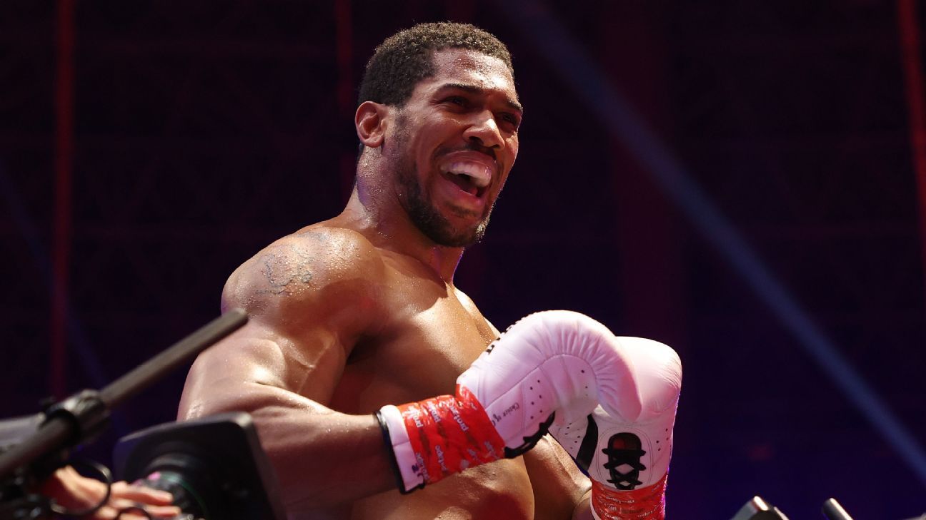 Joshua survives 2 knockdowns, KOs Prenga in 2