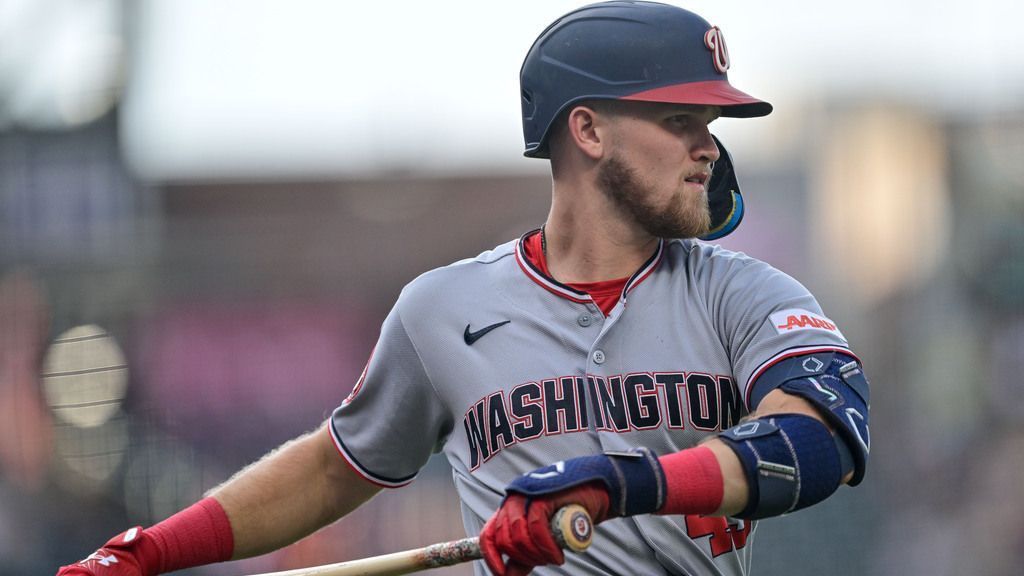 Red Sox trade lefty Early to Nats for INF Mead
