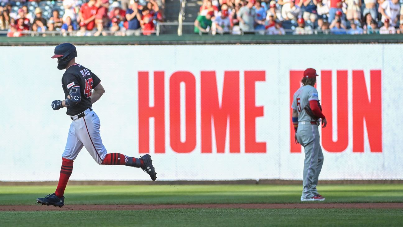 Free agents: Boston bats remain hot after record w…