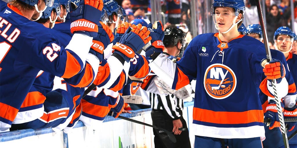 New York Islanders want fans to design their third jersey, so maybe they won't complain this time