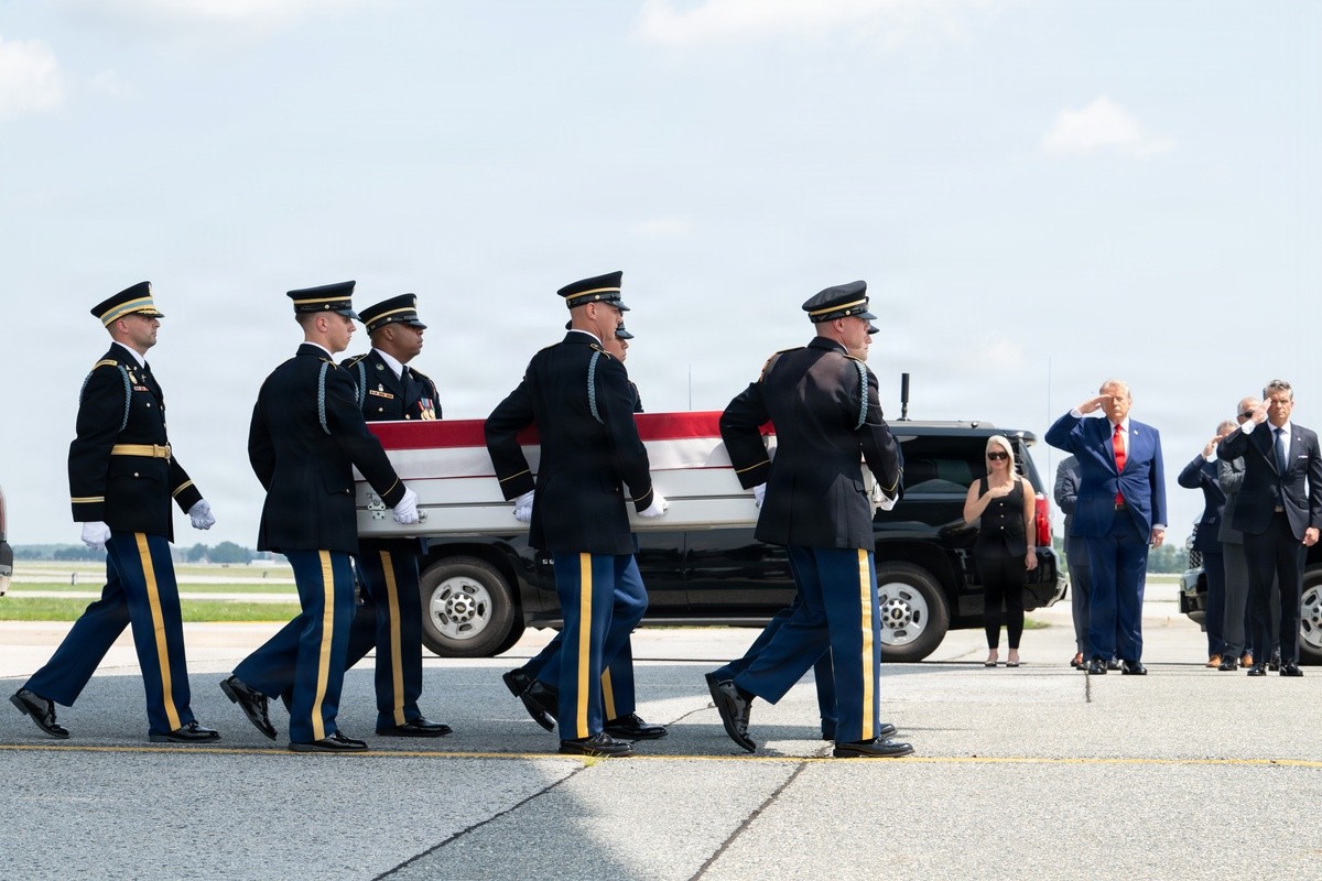 Nation's leaders honor the fallen during dignified transfer