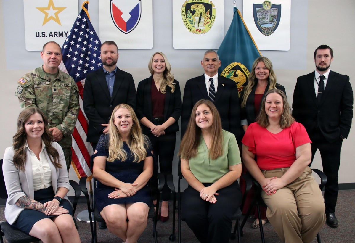 ACC-RIA contracting team receives DoW honor