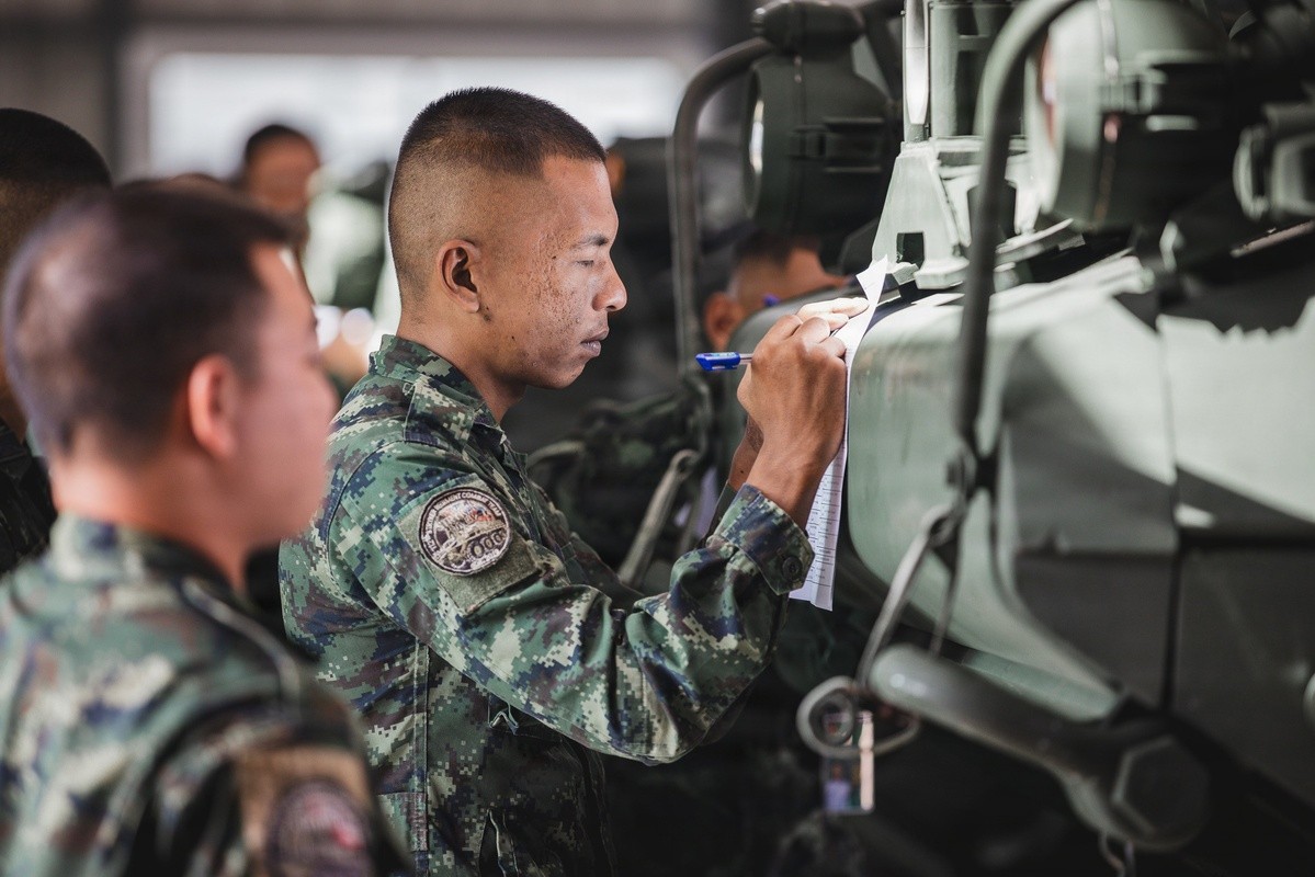 Washington Guard, Royal Thai Army strengthen Stryker maintenance