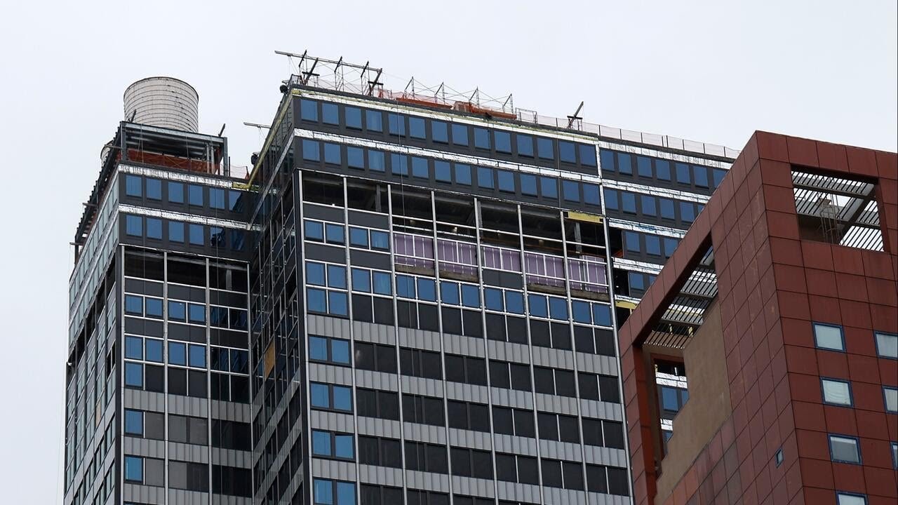 Structural engineering professor discusses unstable Midtown Manhattan building