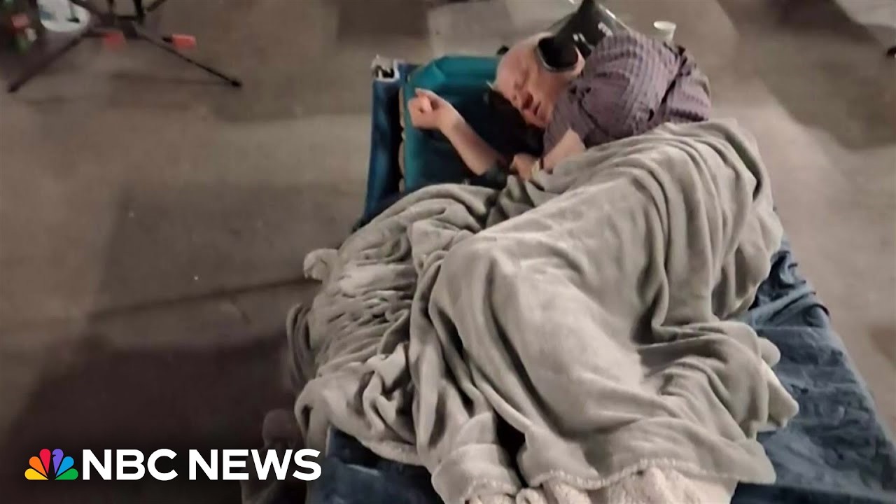 Colorado mayor sleeps at a homeless shelter as part of transitional program