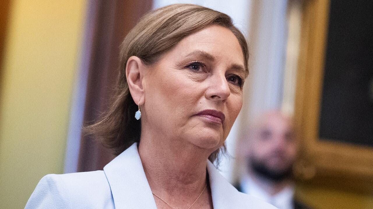 Trump endorses Lindsey Graham’s sister Darline for full Senate term
