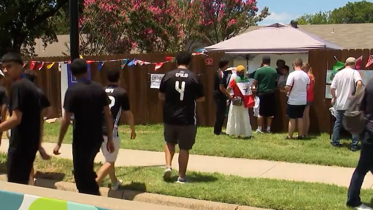 A Texas family set up a lemonade stand and World Cup fans lined up