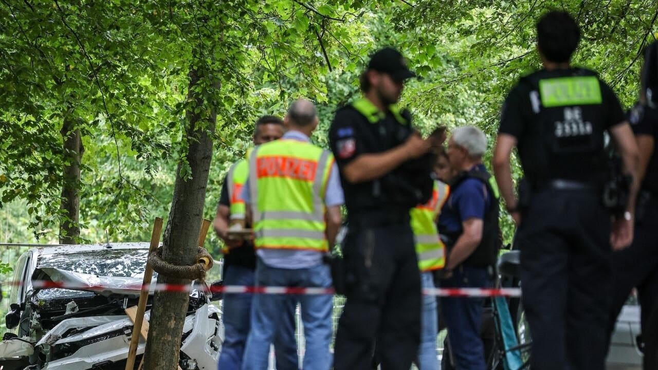 Berlin Pride attack suspect served prison time for trying to join ISIS, German prosecutors say
