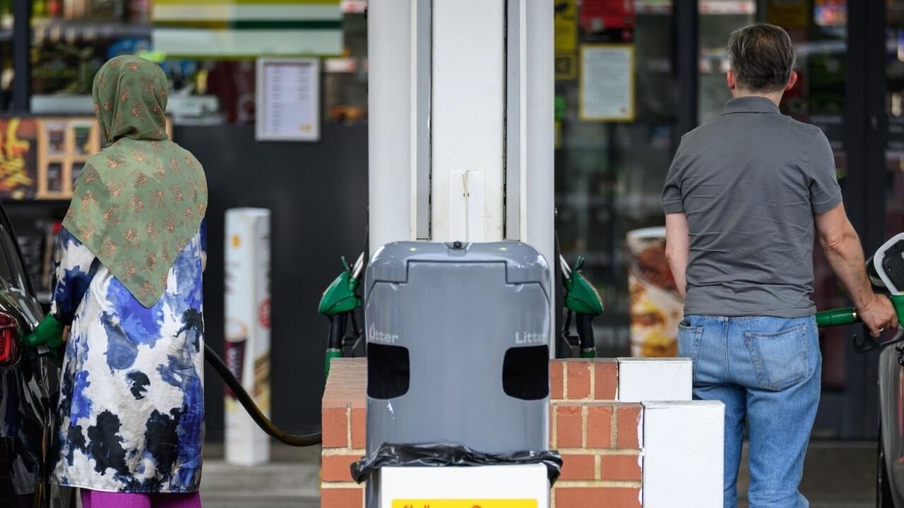 Global oil prices hover around $90 per barrel as Fed set to make interest rate decision
