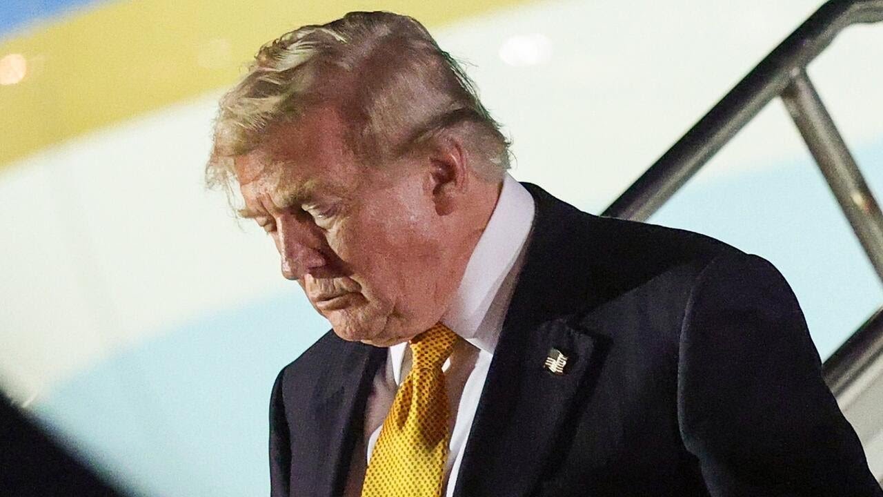 What we know about Trump’s decision to switch Air Force One planes