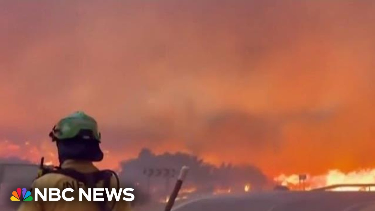 Spain wildfires leave several dead, hundreds evacuated