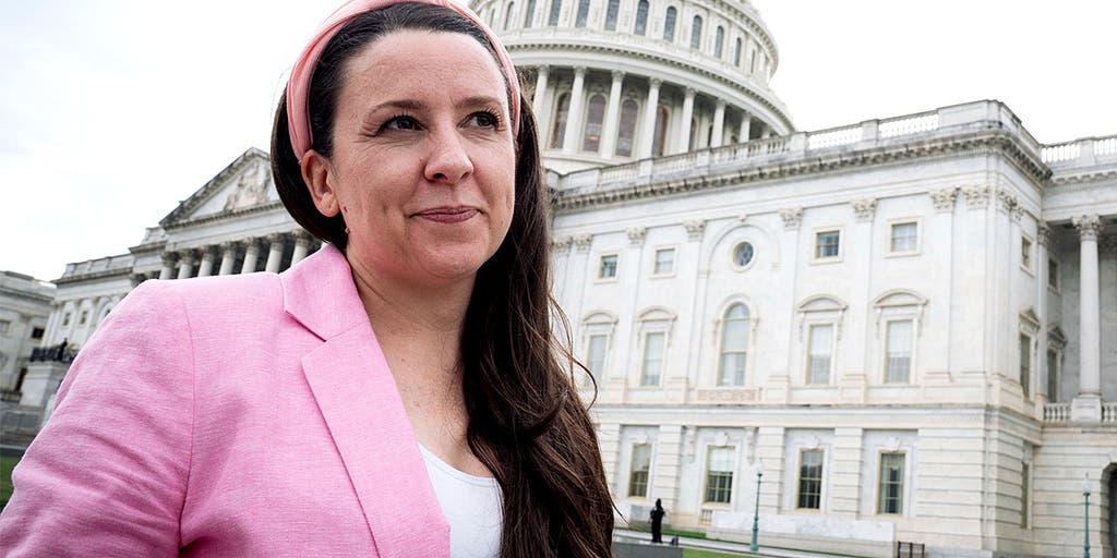 Ms Rachel posts support for hijab-wearing kindergartners after Trump post