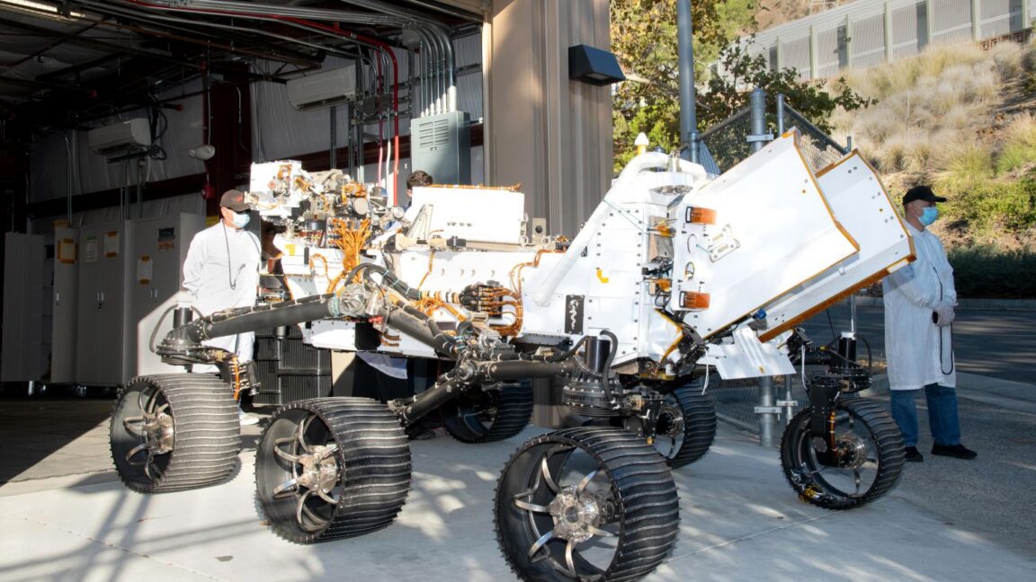 NASA Plans Nuclear-Powered Mars Rover for Moon Mission