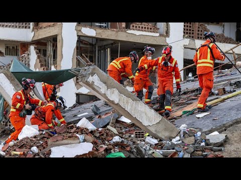 Toddler Rescued from Rubble After Venezuela Earthquakes