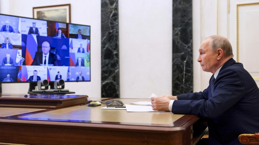 Putin’s Cuban Missile Crisis in Ukraine