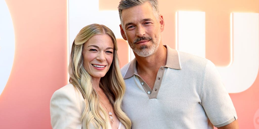 LeAnn Rimes shares naked hot tub photo with Eddie Cibrian on road trip from California to Nashville