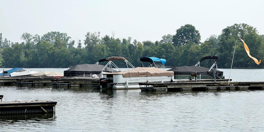 5 dead in attempt to save a struggling swimmer in Ohio river