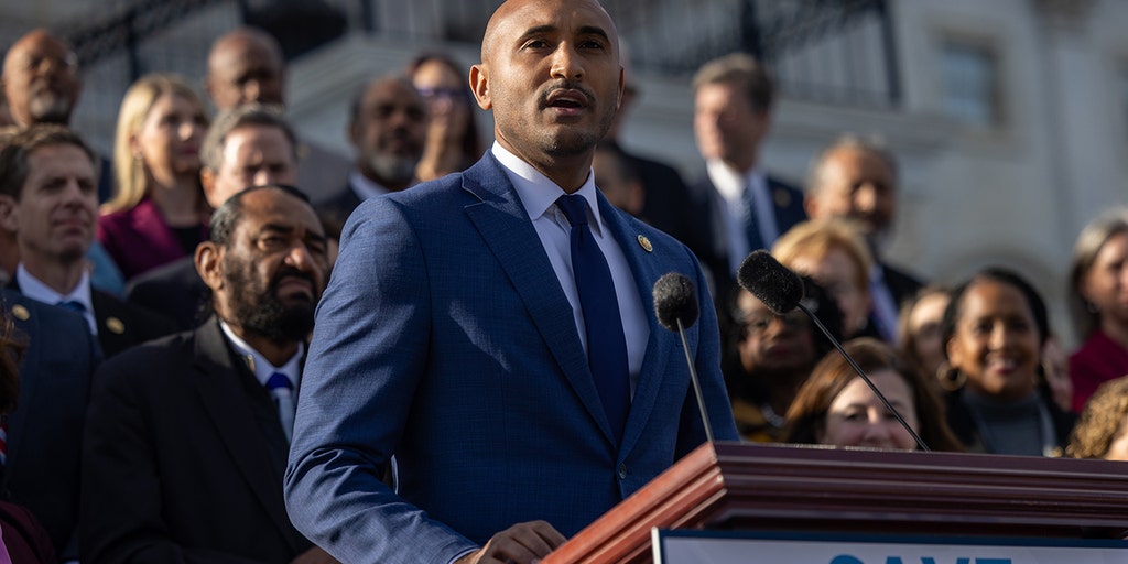Vulnerable Democrats flip on women's sports vote after opposing similar bills as midterms loom