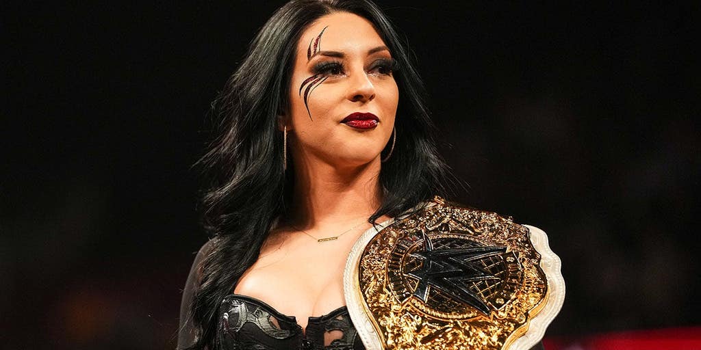 Wholesome exchange between popular cosplayer and WWE Superstar Stephanie Vaquer at Fanatics Fest went viral