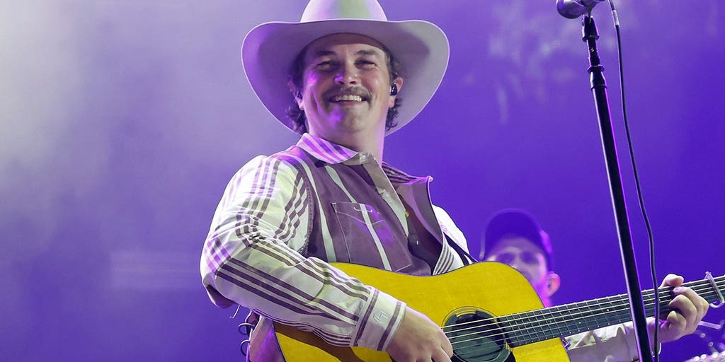 Singer Zach Top slams modern country music, says it lacks 'soul'