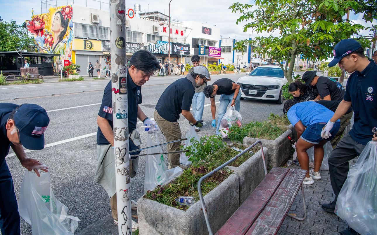 Community celebrates airman’s campaign to clean up litter on Okinawa streets