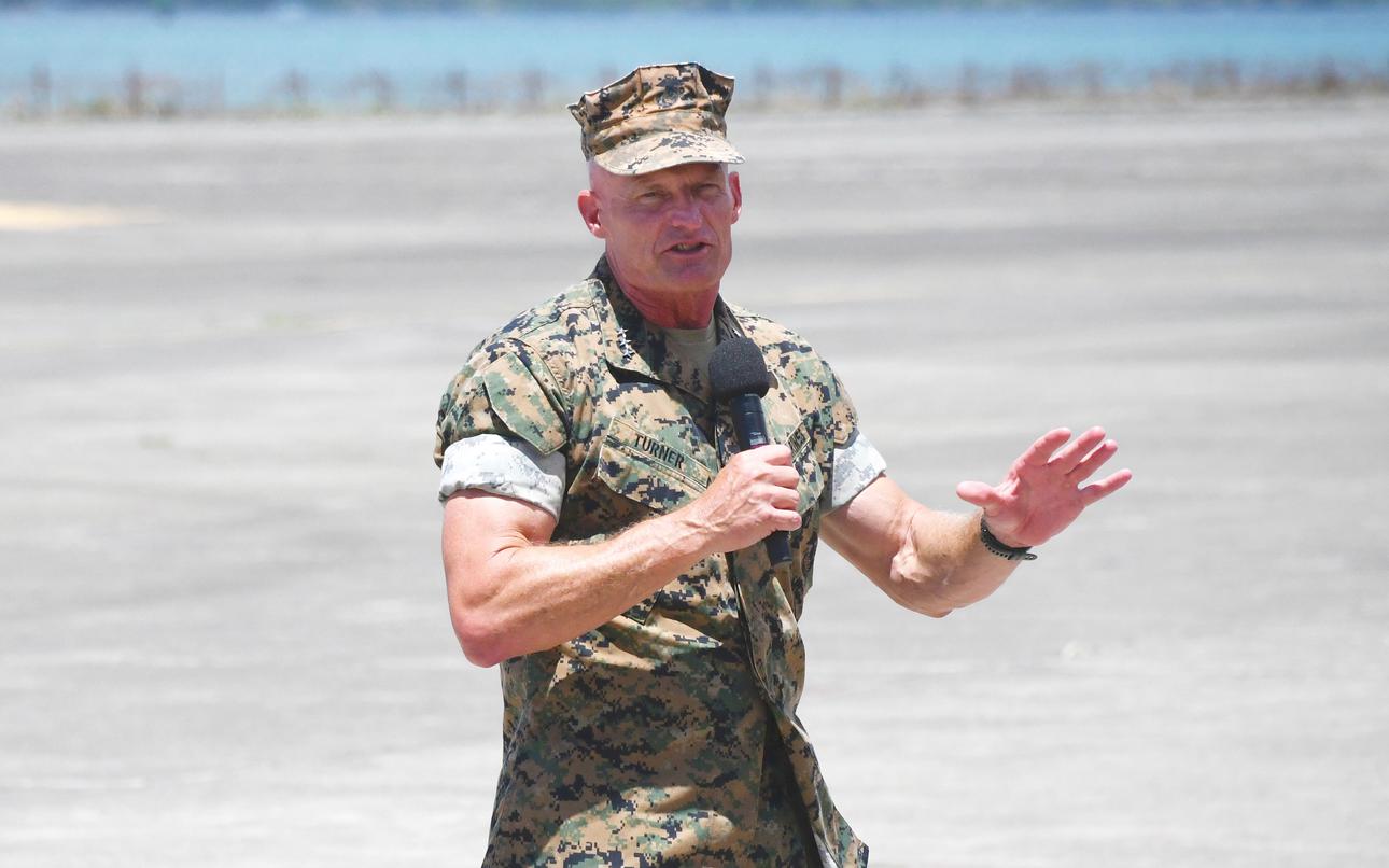 Grass-to-brass general takes charge of Marine Corps’ largest operational force