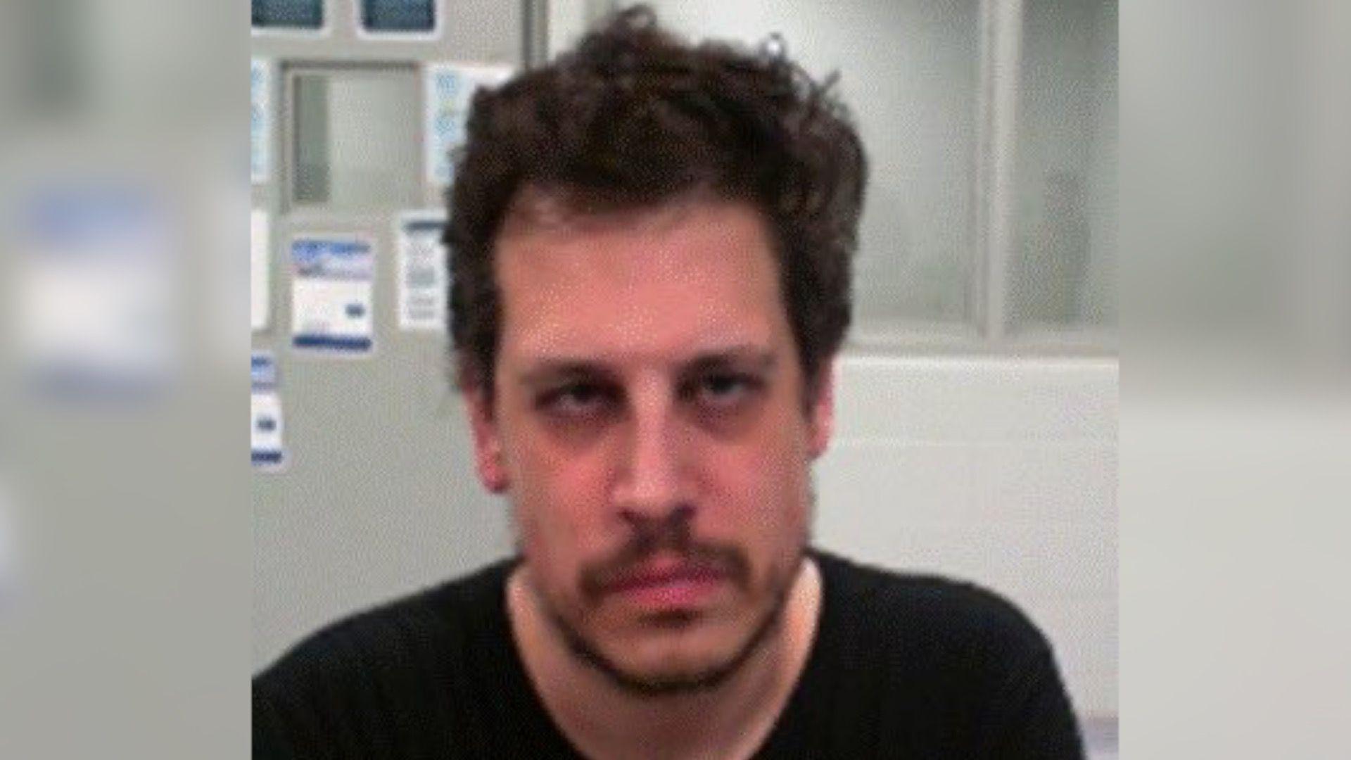 Right-wing commentator Milo Yiannopoulos detained by ICE