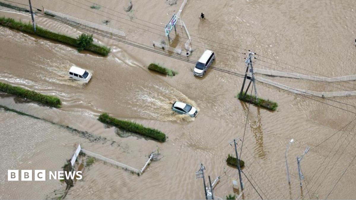 'Unprecedented' rain in Japan kills six people