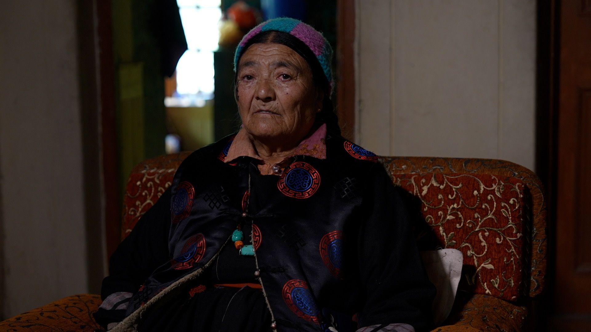 He's been frozen on Everest for 30 years, now 'Green Boots' may finally be coming home