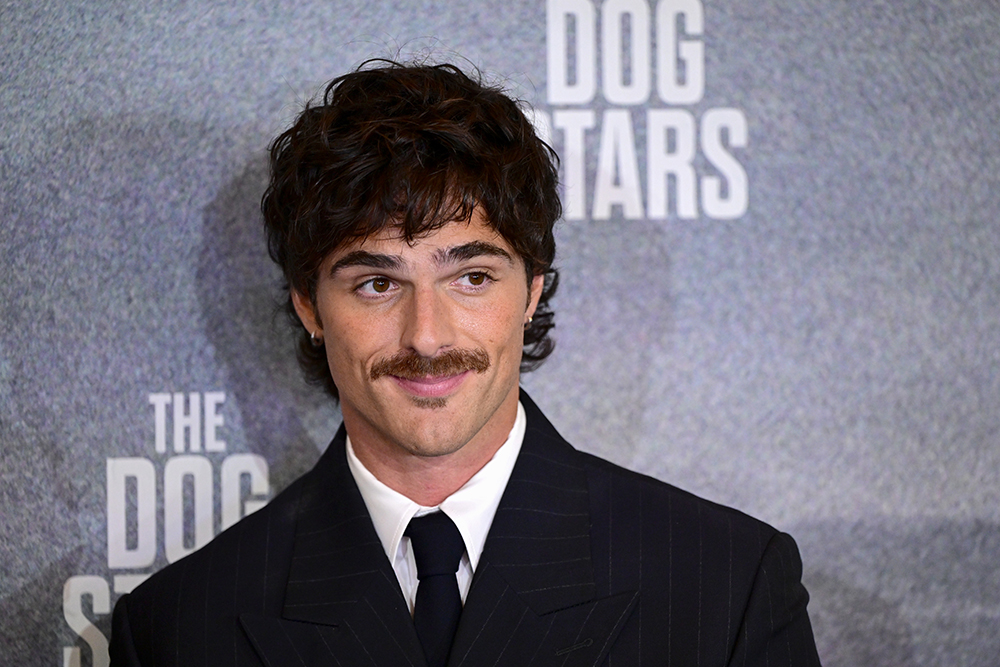 Jacob Elordi Ducks James Bond Question at London World Premiere of Ridley Scott’s ‘The Dog Stars’ When Asked if He’s Been Auditioning: ‘I’m Here on Holiday’