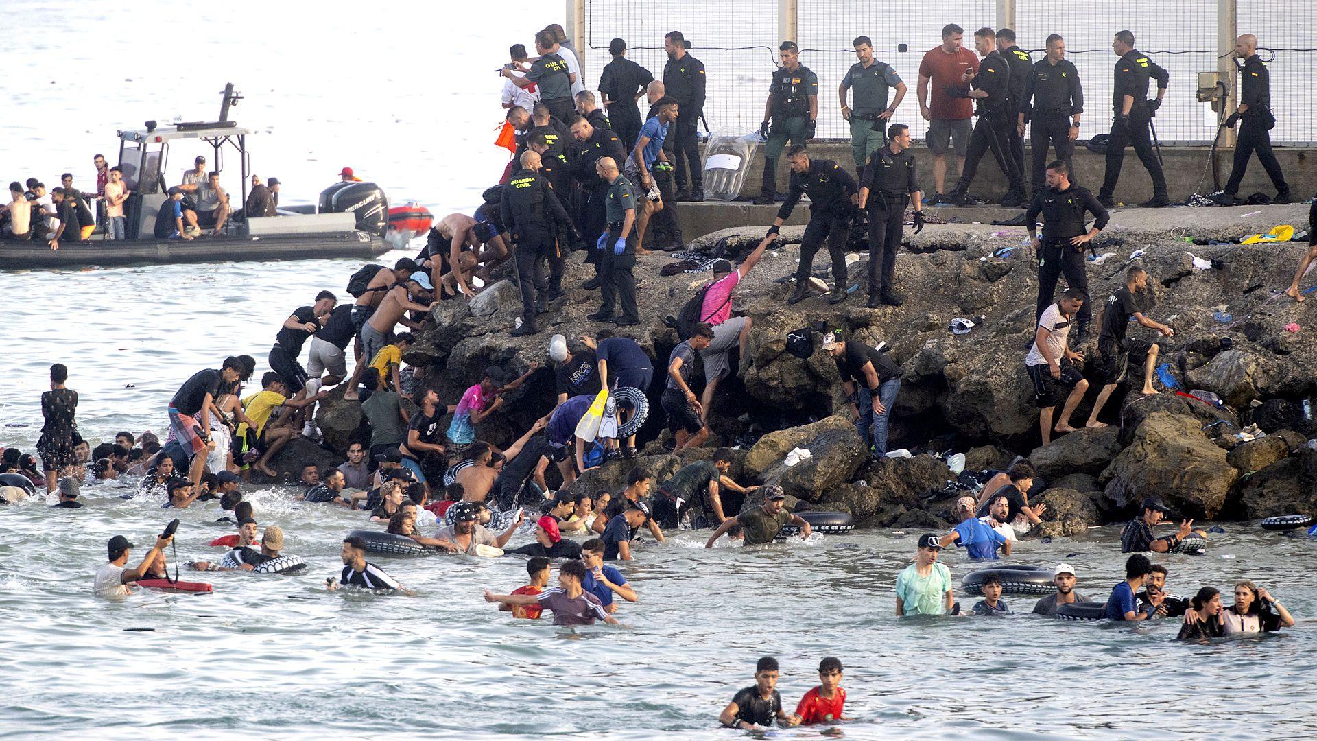 Spain attacks 'selfish' response of some EU countries to Ceuta migrant crossings