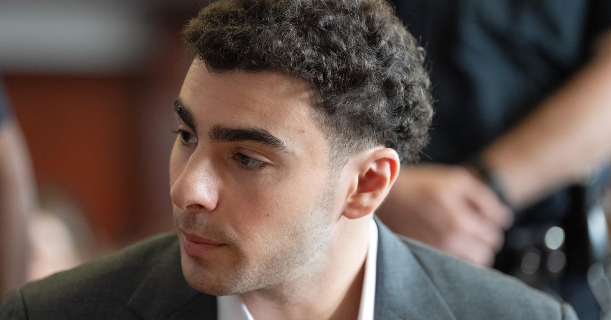 Luigi Mangione in discussions about possible guilty plea, sources say