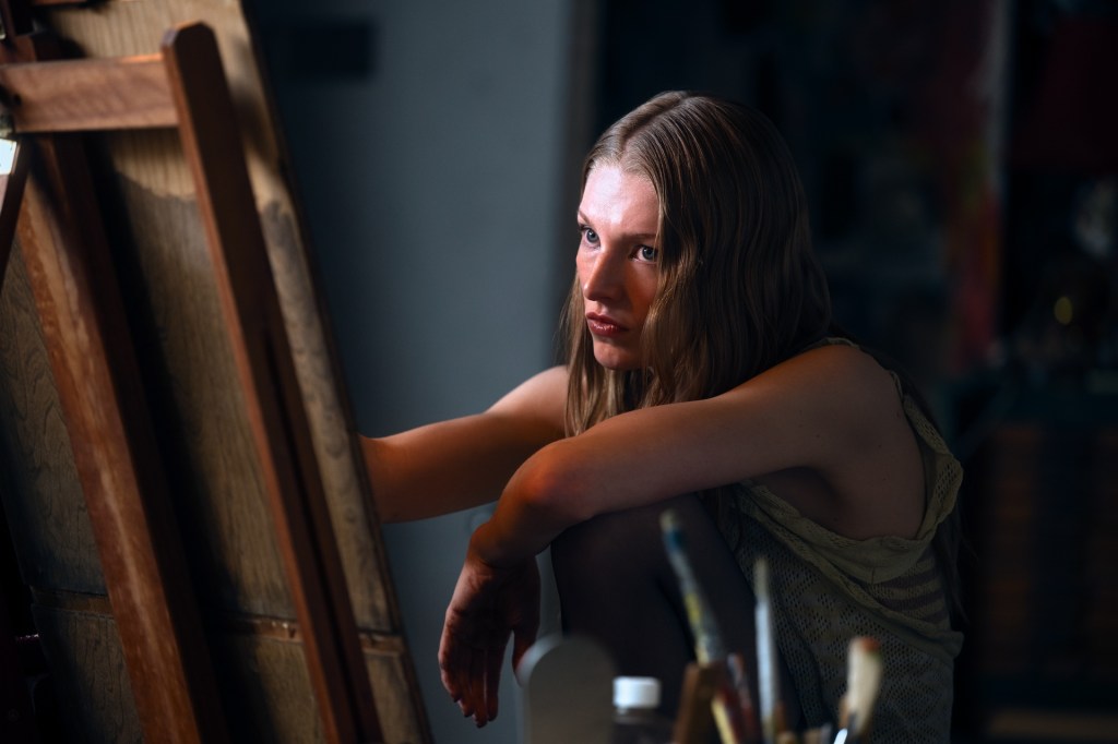 How ‘Euphoria’ Makeup Artist Used Red Lips and Black Eyeliner to Reflect Jules’ Power, Maturity and Sexuality