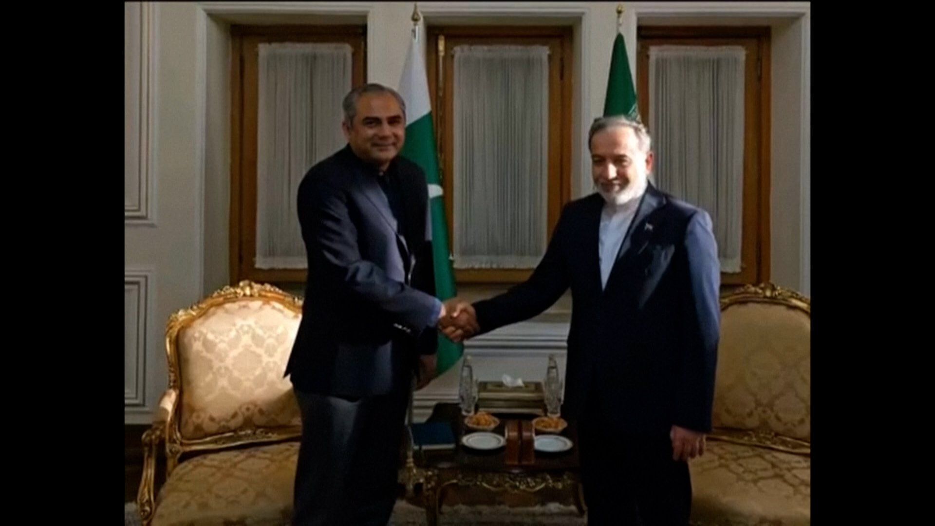 Pakistan interior minister in Tehran amid talks to reopen Hormuz