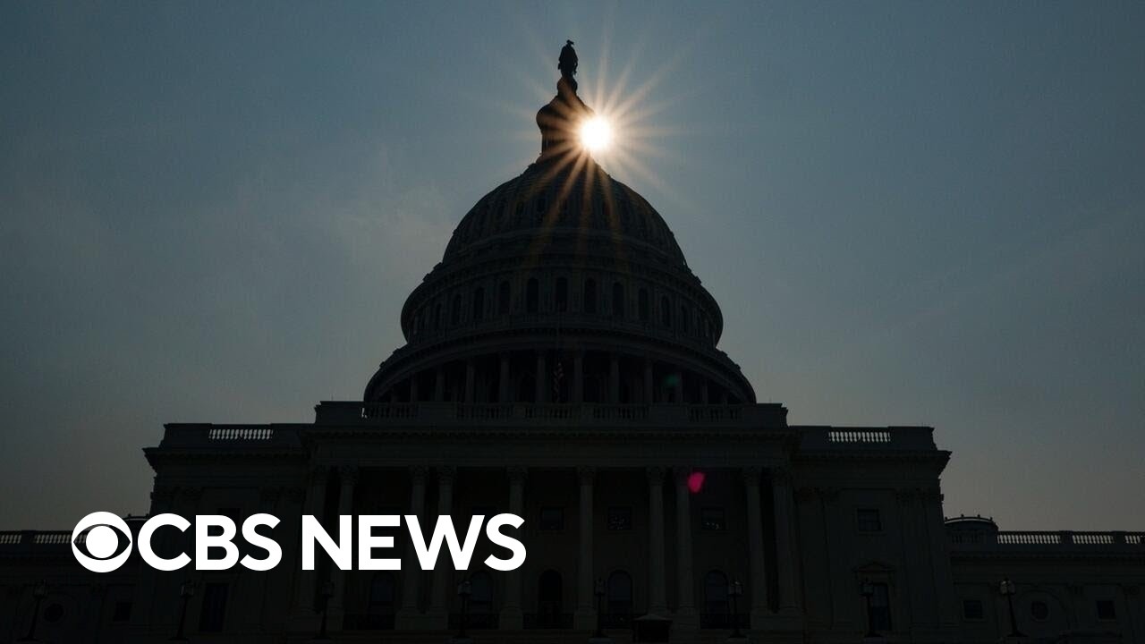 Most federal workers say they wouldn’t enter public service again, survey finds