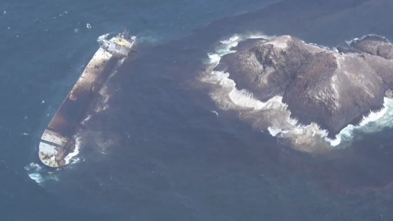 Satellite images of sunken Russian tanker off Oman coast show growing oil slick
