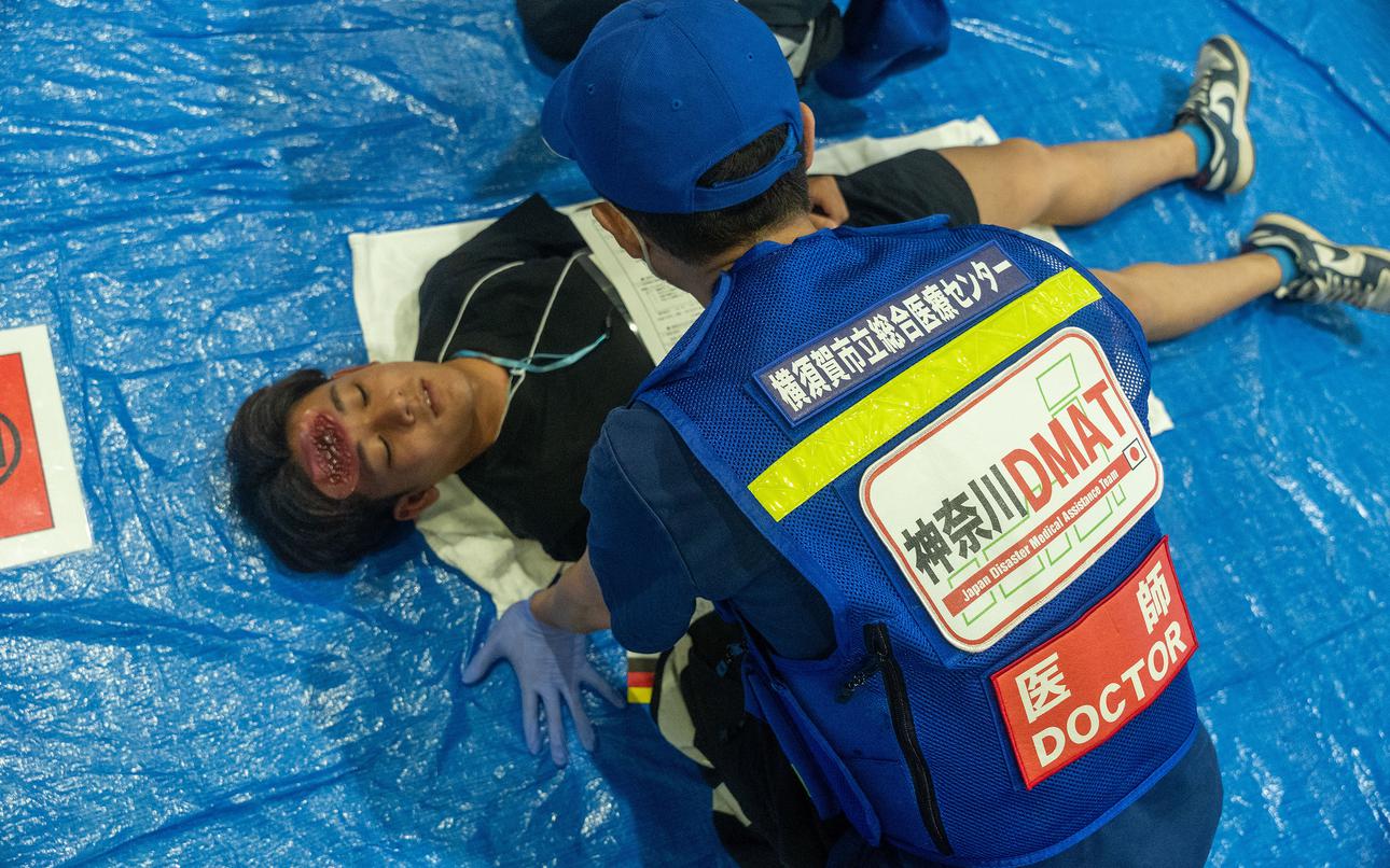 US, Japanese medics practice overcoming language barriers in a disaster
