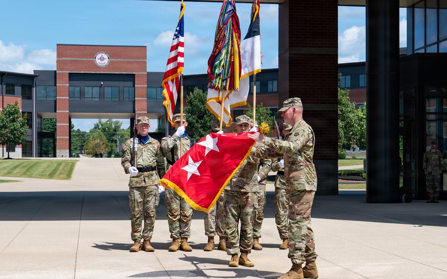 V Corps welcomes new top general ahead of schedule after sudden firing of predecessor